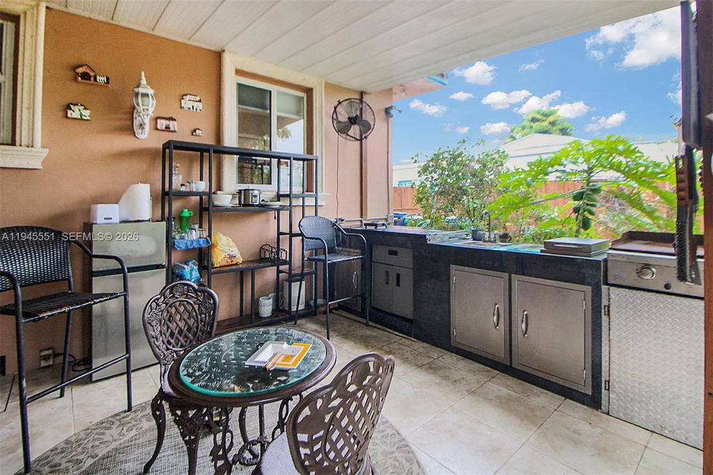 Real estate property located at 6250 19th St, Miami-dade, Gables View, Miami, FL