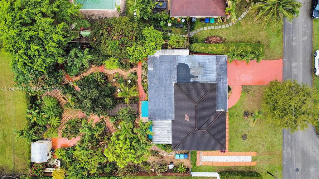 Real estate property located at 6250 19th St, Miami-dade, Gables View, Miami, FL