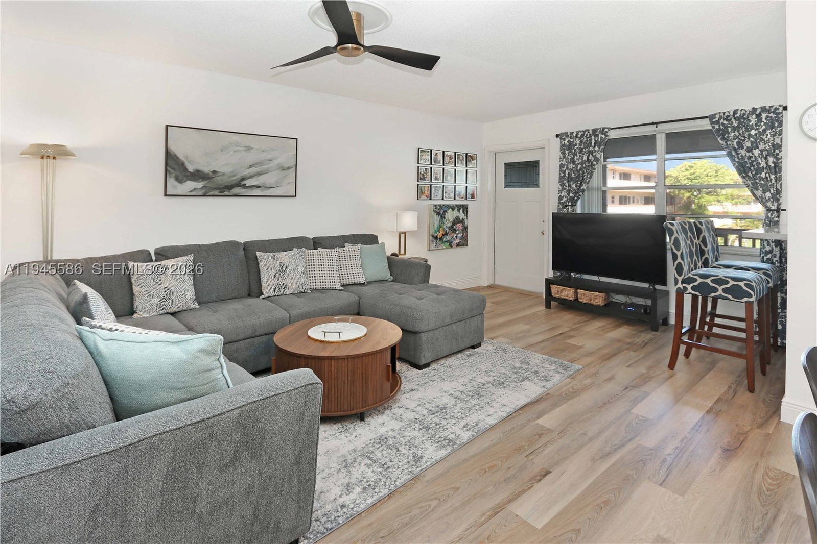 Real estate property located at 5300 Washington St E207, Broward, Beverly Hills Condo Numbe, Hollywood, FL