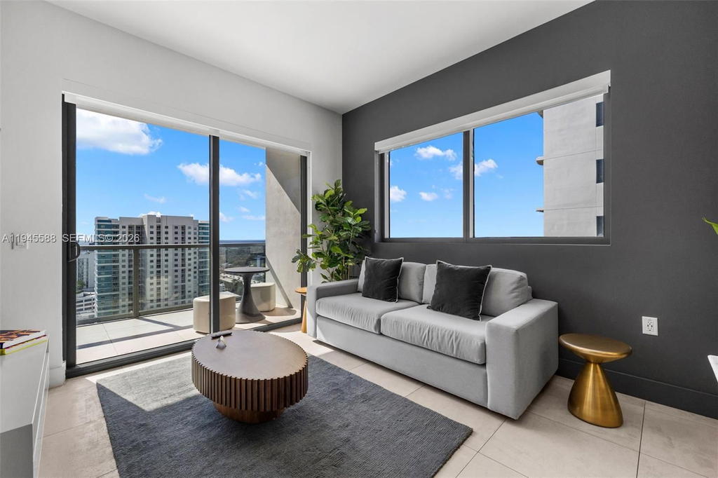 Real estate property located at 239 9th St #2102, Miami-dade, Smart Brickell, Miami, FL