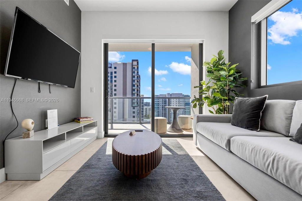Real estate property located at 239 9th St #2102, Miami-dade, Smart Brickell, Miami, FL