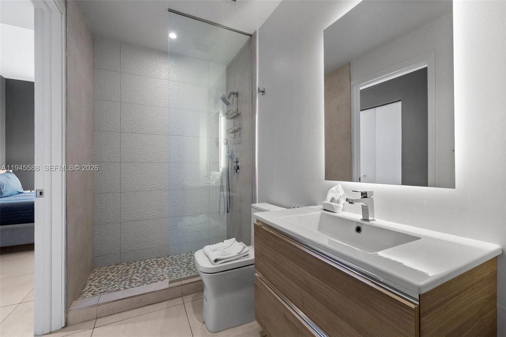 Real estate property located at 239 9th St #2102, Miami-dade, Smart Brickell, Miami, FL