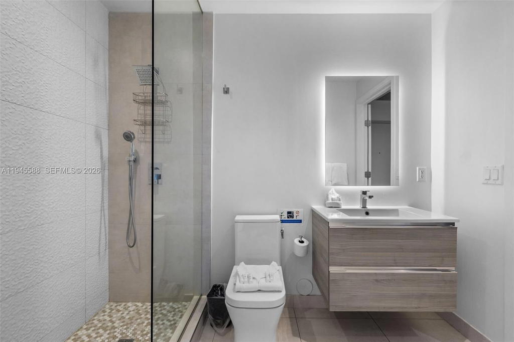Real estate property located at 239 9th St #2102, Miami-dade, Smart Brickell, Miami, FL
