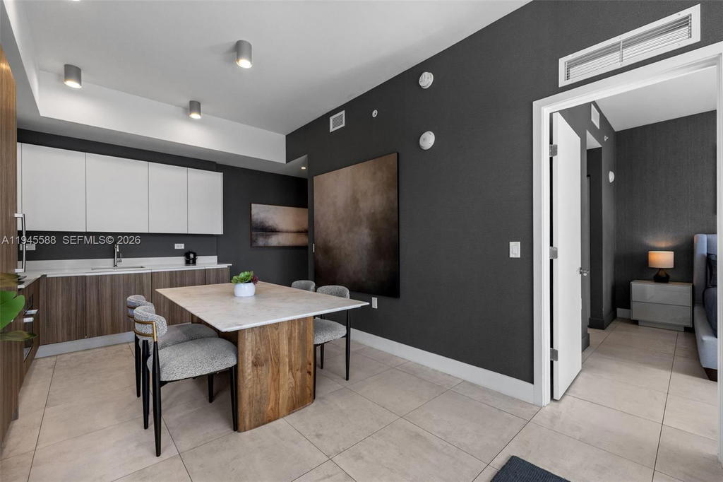 Real estate property located at 239 9th St #2102, Miami-dade, Smart Brickell, Miami, FL