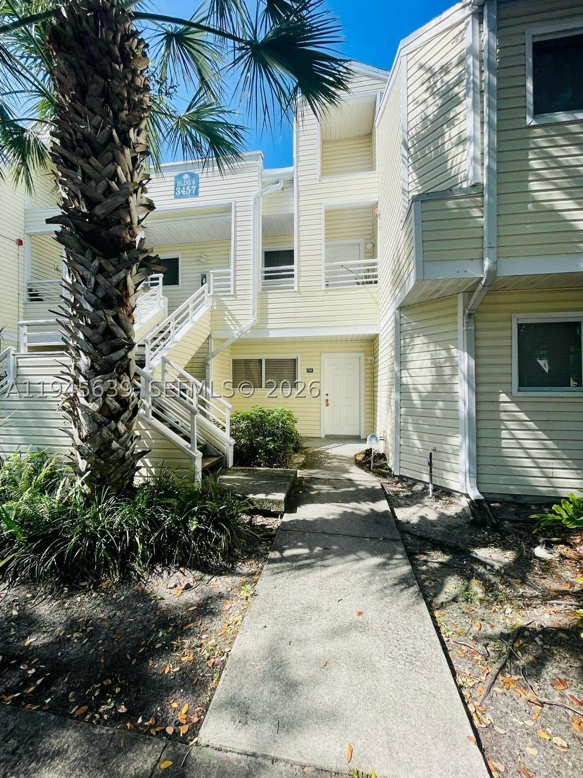Real estate property located at 3457 44th St #104, Broward, Summer Lake, Oakland Park, FL