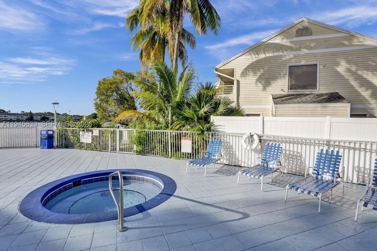 Real estate property located at 3457 44th St #104, Broward, Summer Lake, Oakland Park, FL