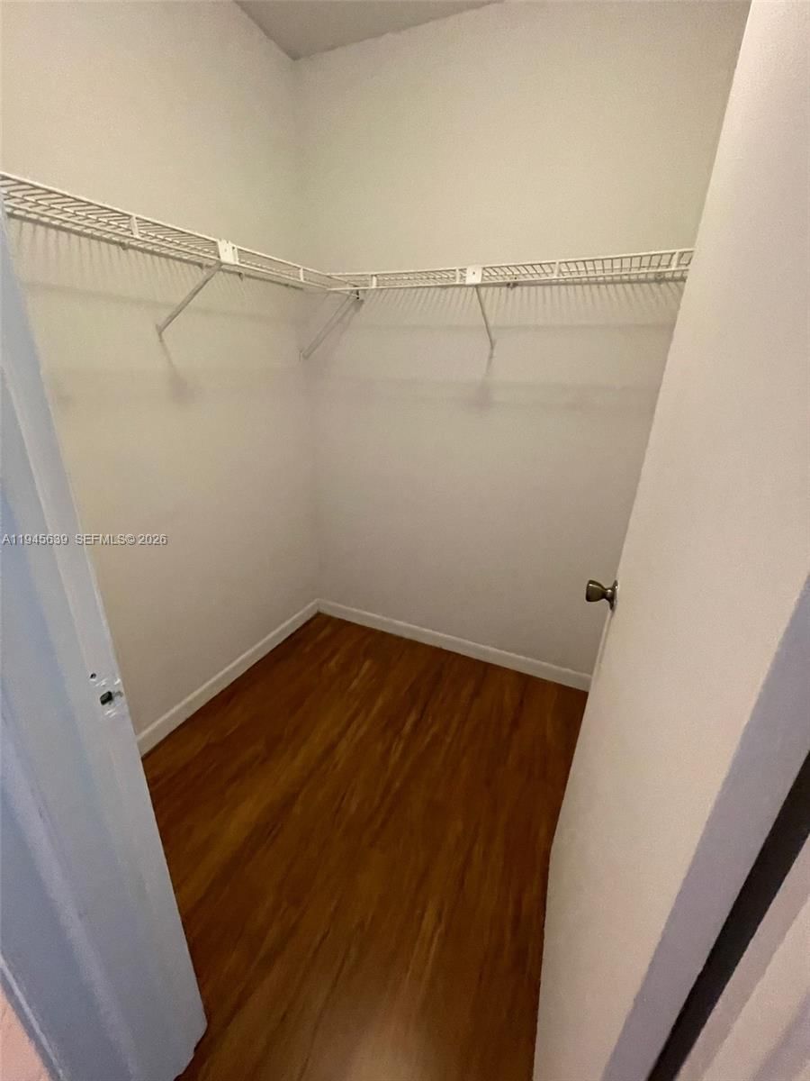 Real estate property located at 3457 44th St #104, Broward, Summer Lake, Oakland Park, FL