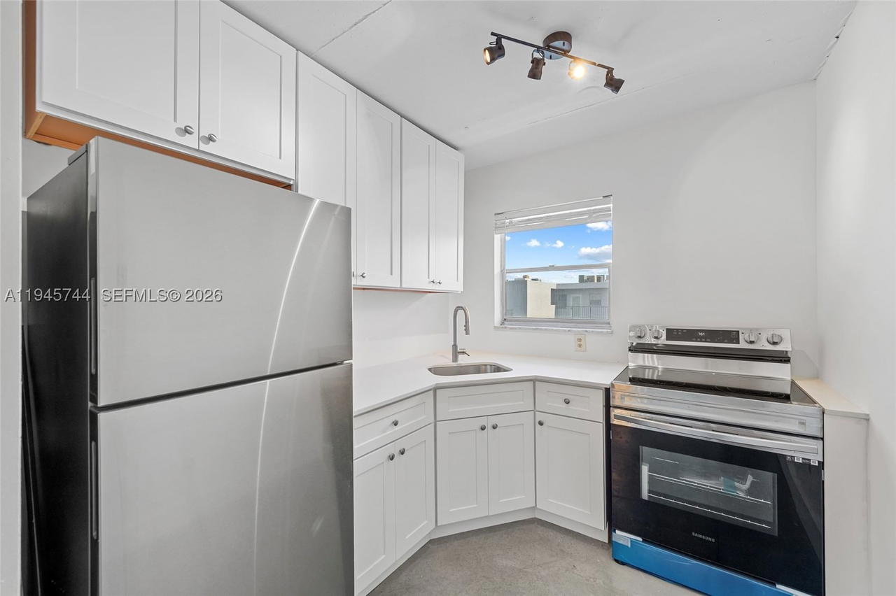 Real estate property located at 1750 Jefferson St #510, Broward, Winter Haven Towers Condo, Hollywood, FL