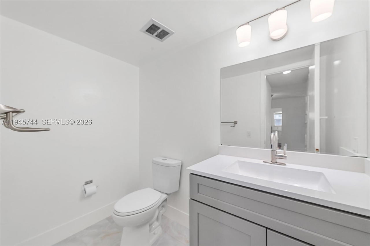 Real estate property located at 1750 Jefferson St #510, Broward, Winter Haven Towers Condo, Hollywood, FL