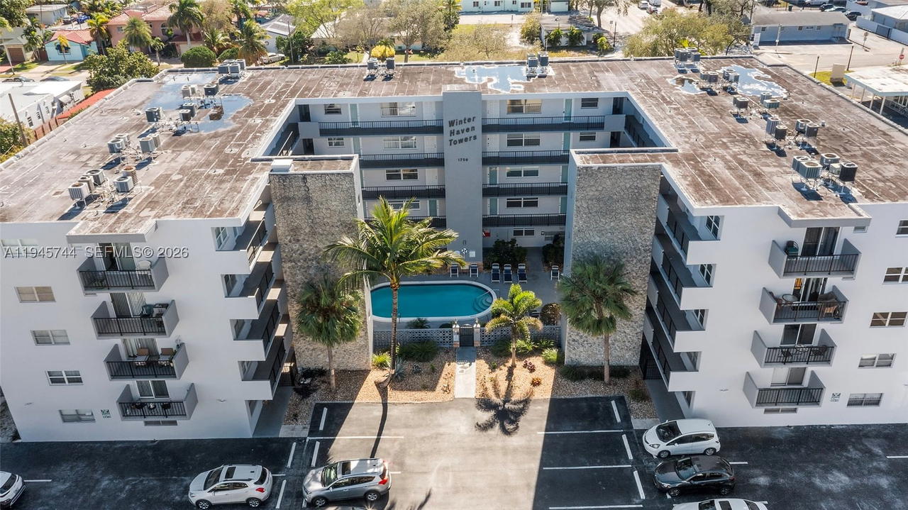 Real estate property located at 1750 Jefferson St #510, Broward, Winter Haven Towers Condo, Hollywood, FL