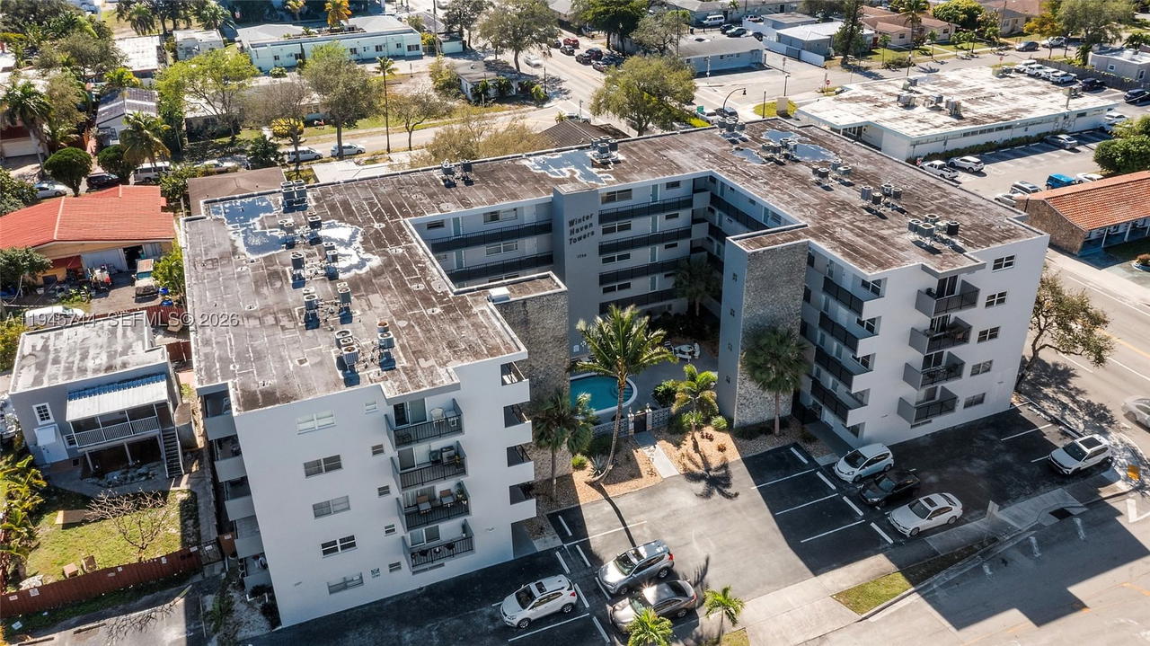 Real estate property located at 1750 Jefferson St #510, Broward, Winter Haven Towers Condo, Hollywood, FL
