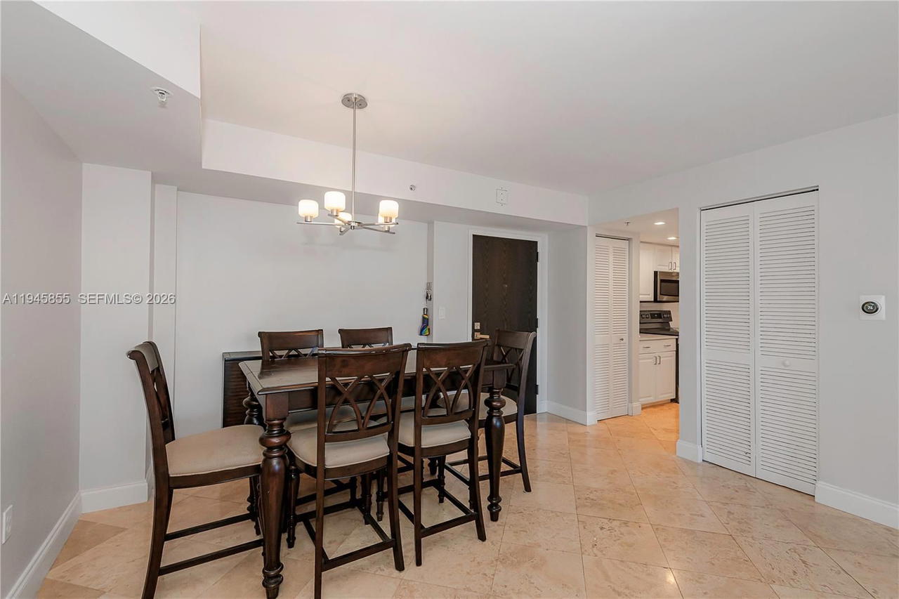 Real estate property located at 90 Alton Rd #301, Miami-dade, Yacht Club At Portofino, Miami Beach, FL