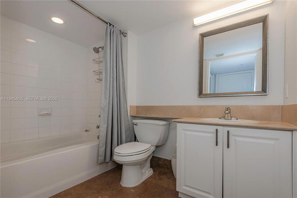 Real estate property located at 90 Alton Rd #301, Miami-dade, Yacht Club At Portofino, Miami Beach, FL