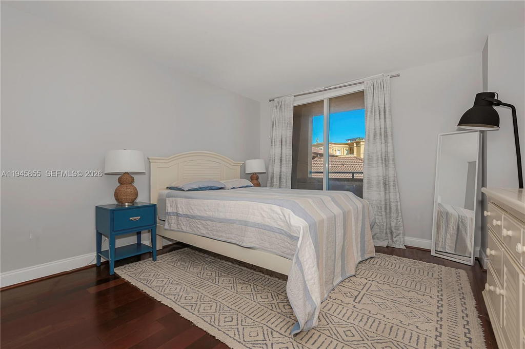 Real estate property located at 90 Alton Rd #301, Miami-dade, Yacht Club At Portofino, Miami Beach, FL