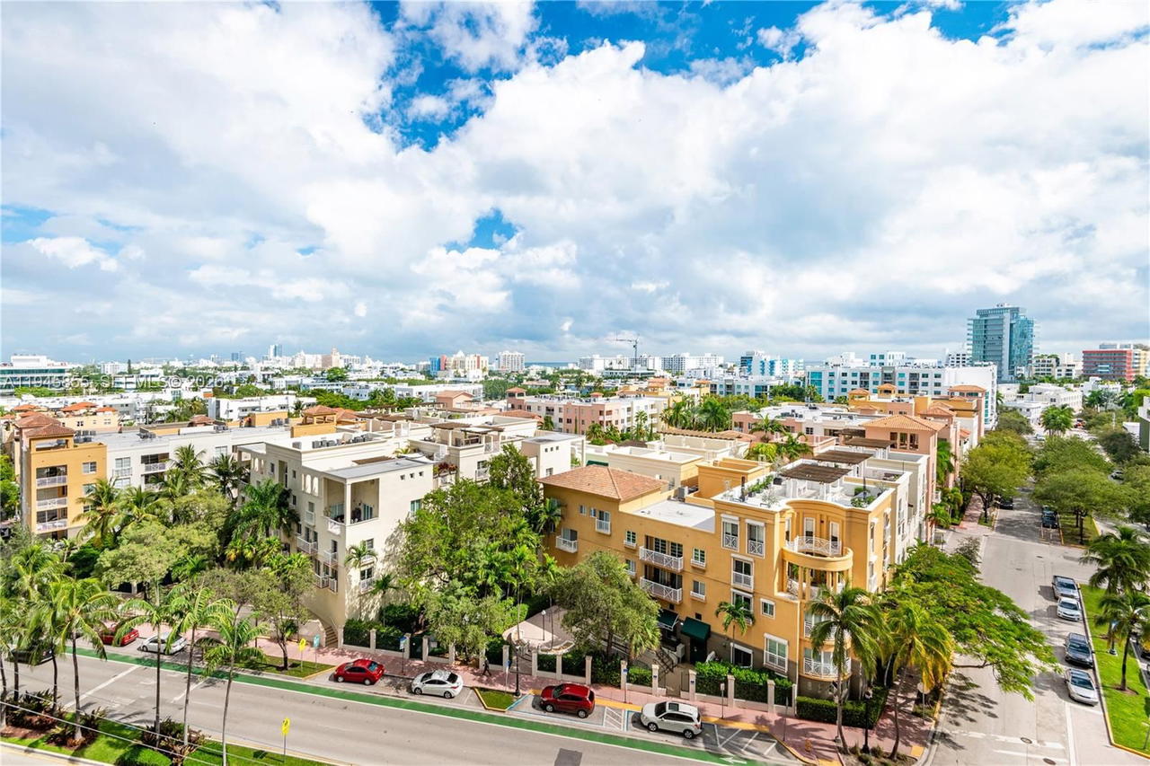 Real estate property located at 90 Alton Rd #301, Miami-dade, Yacht Club At Portofino, Miami Beach, FL