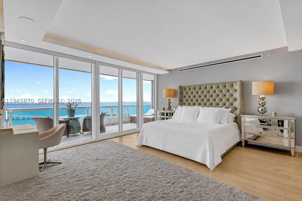 Real estate property located at 1643 Brickell Ave #3904, Miami-dade, Santa Maria Condo, Miami, FL