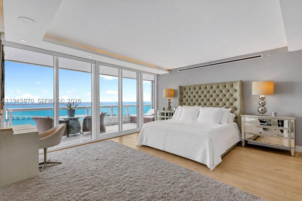 Real estate property located at 1643 Brickell Ave #3904, Miami-dade, Santa Maria Condo, Miami, FL