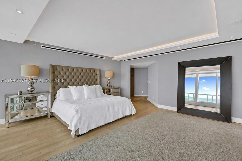 Real estate property located at 1643 Brickell Ave #3904, Miami-dade, Santa Maria Condo, Miami, FL