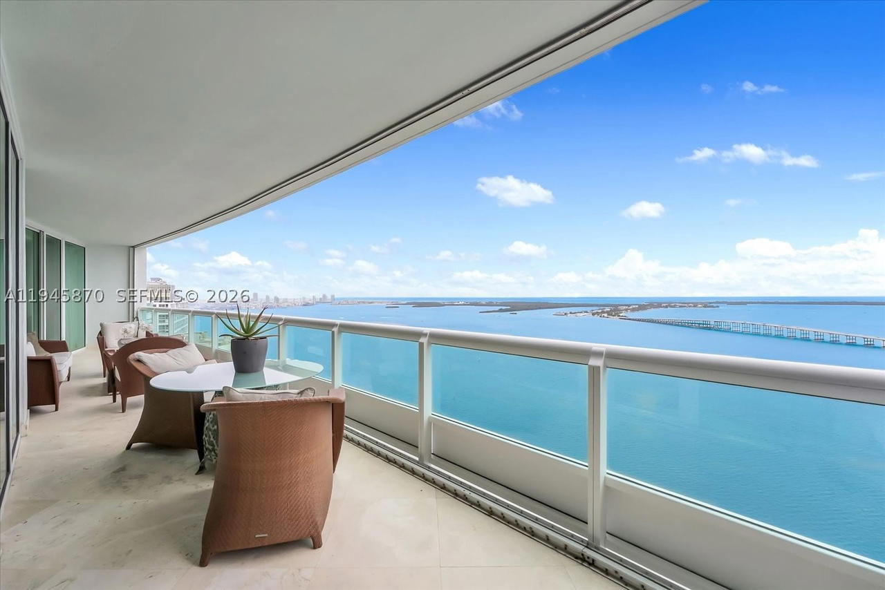 Real estate property located at 1643 Brickell Ave #3904, Miami-dade, Santa Maria Condo, Miami, FL