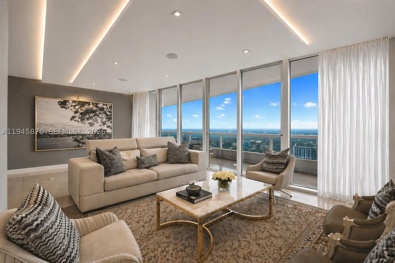 Real estate property located at 1643 Brickell Ave #3904, Miami-dade, Santa Maria Condo, Miami, FL