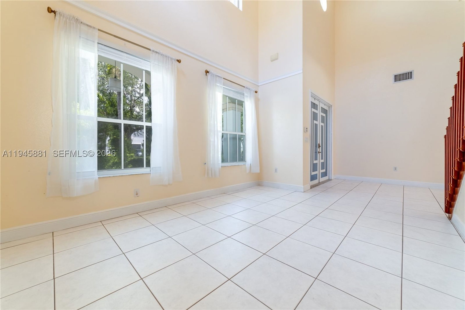 Real estate property located at 11504 152nd Ct, Miami-dade, Revised Plat Of Hammocks, Miami, FL