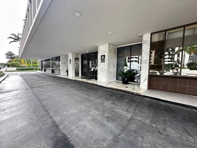 Real estate property located at 625 Biltmore Way #807, Miami-dade, Gables Plaza Condo, Coral Gables, FL