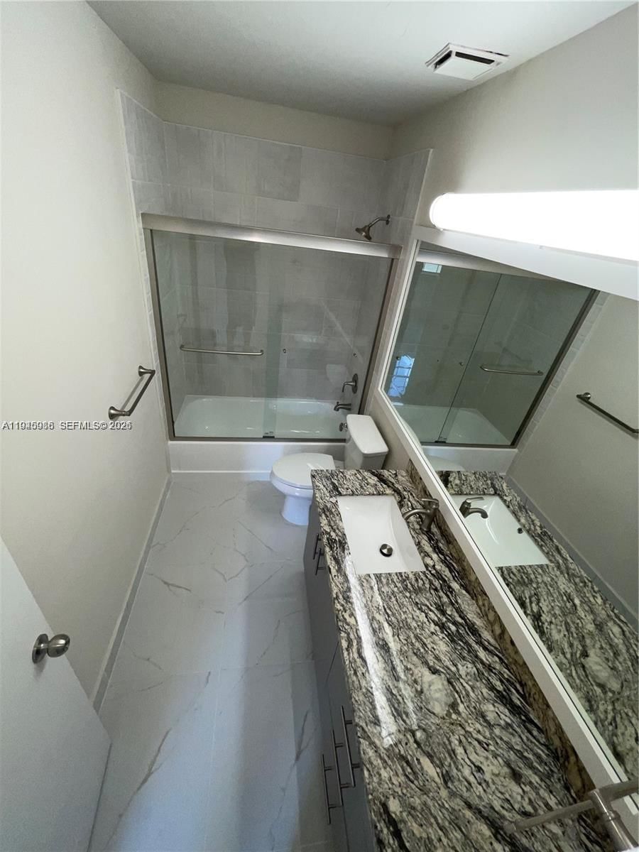 Real estate property located at 18320 68th Ave G, Miami-dade, La Hacienda Country Club, Hialeah, FL