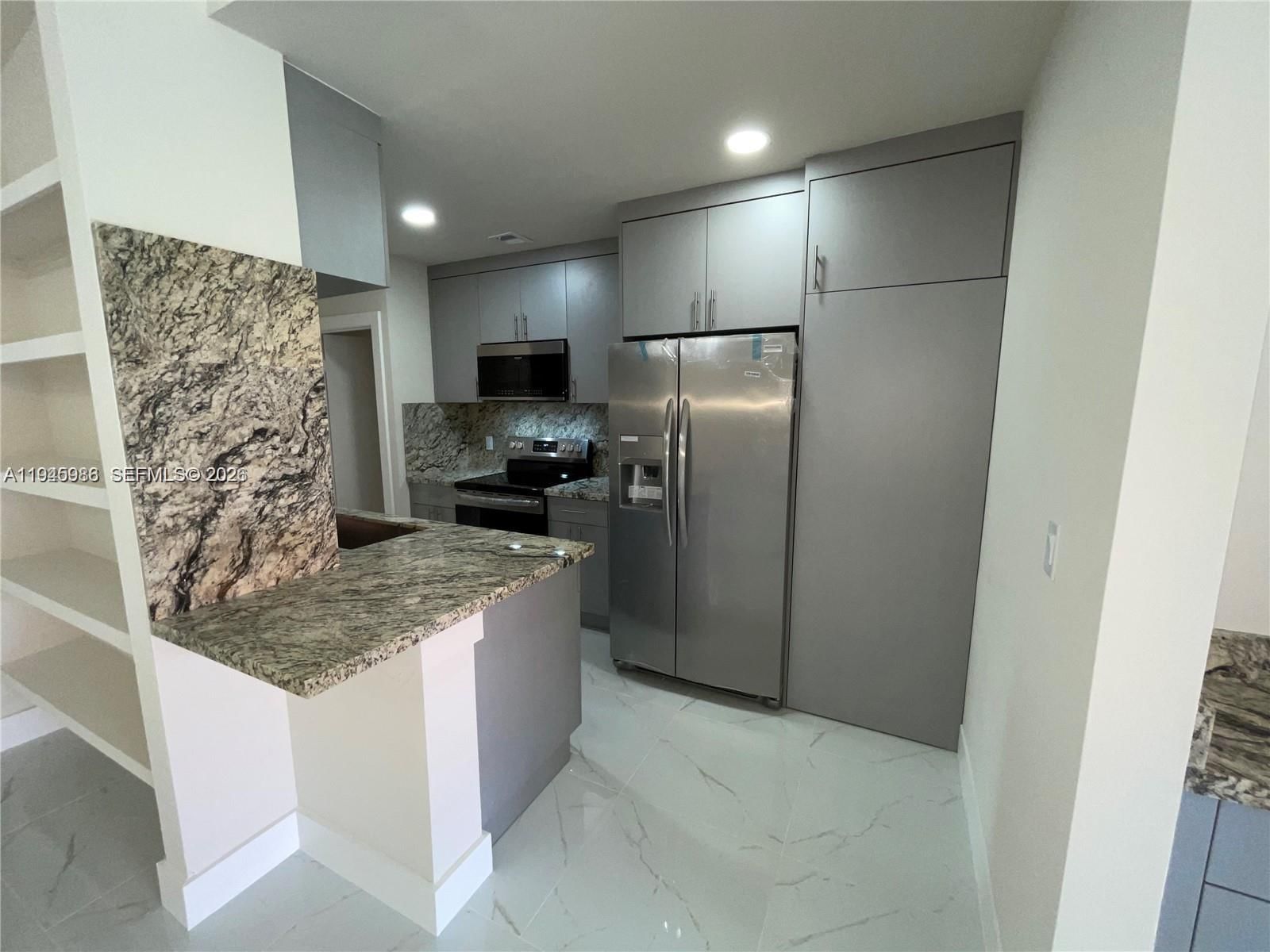 Real estate property located at 18320 68th Ave G, Miami-dade, La Hacienda Country Club, Hialeah, FL