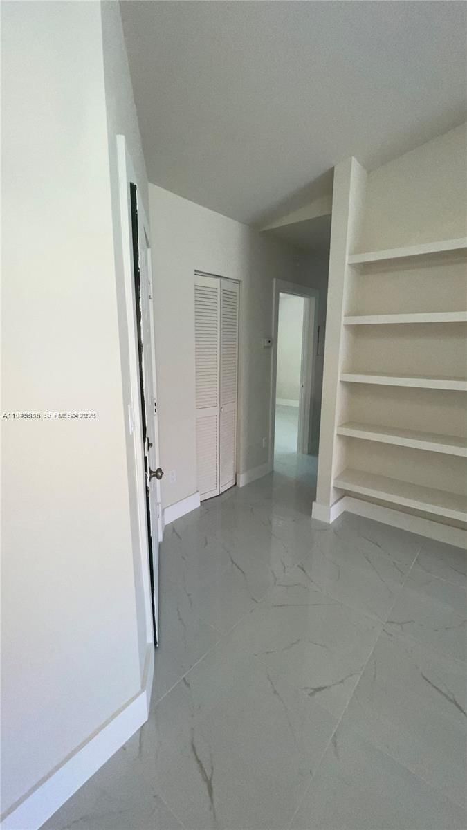 Real estate property located at 18320 68th Ave G, Miami-dade, La Hacienda Country Club, Hialeah, FL