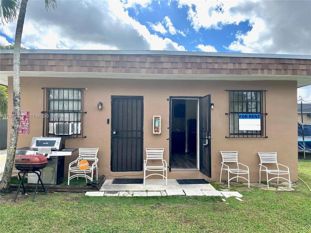 Real estate property located at 645 1st St, Miami-dade, Fla City Farmers Sub, Florida City, FL