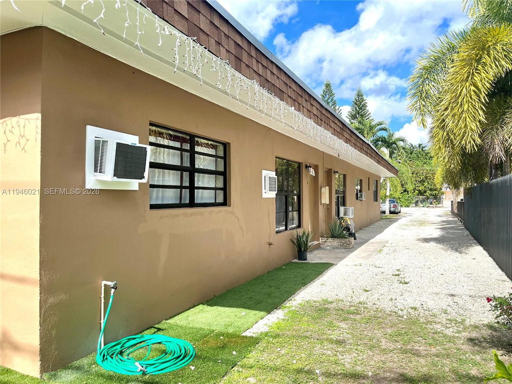 Real estate property located at 645 1st St, Miami-dade, Fla City Farmers Sub, Florida City, FL
