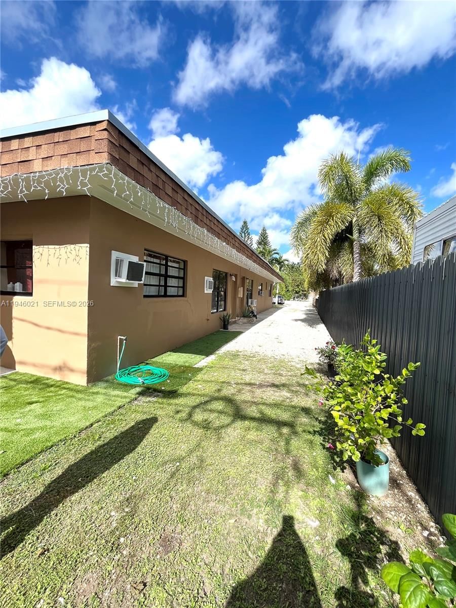 Real estate property located at 645 1st St, Miami-dade, Fla City Farmers Sub, Florida City, FL
