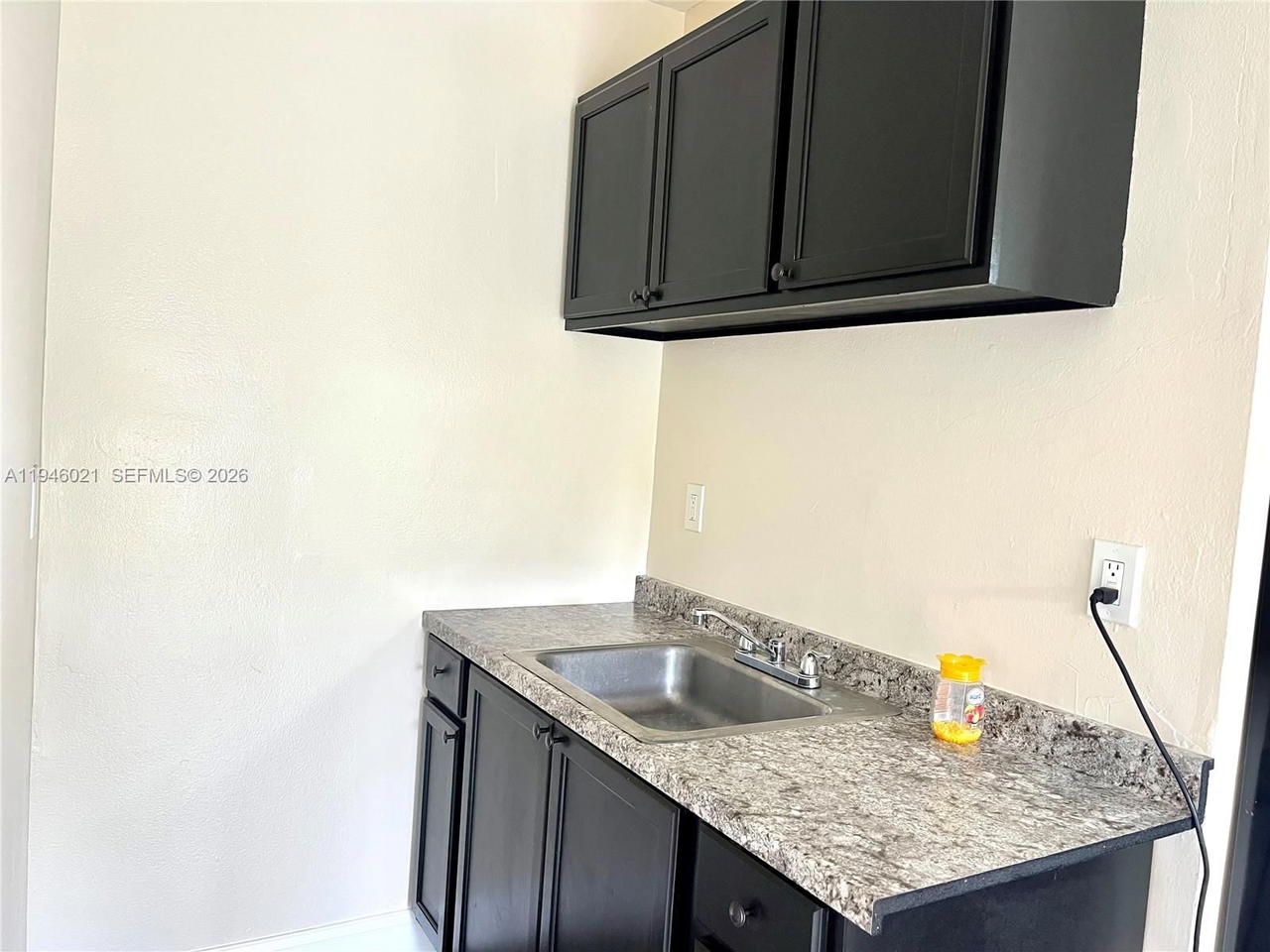 Real estate property located at 645 1st St, Miami-dade, Fla City Farmers Sub, Florida City, FL