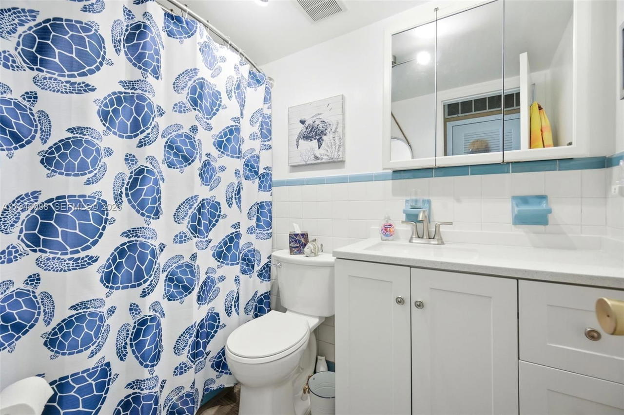 Real estate property located at 52 204th St #6, Miami-dade, Ro-mont Gardens Andover C, Miami Gardens, FL
