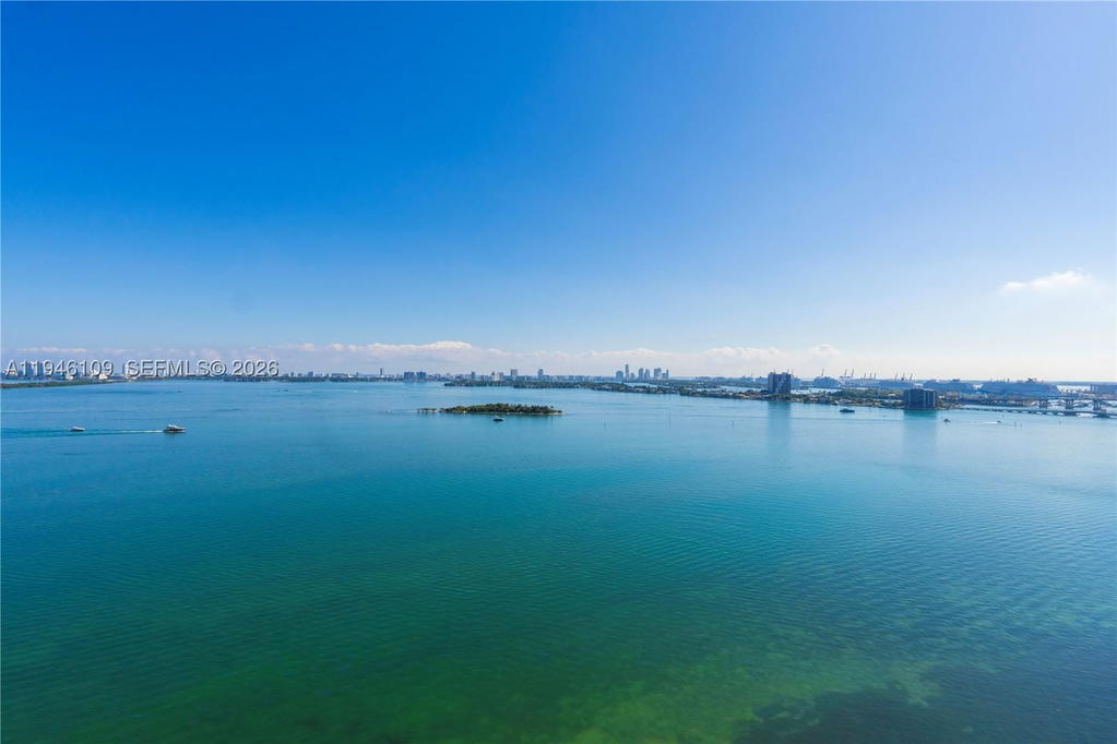 Real estate property located at 700 25th St #2002, Miami-dade, Star Lofts On The Bay Con, Miami, FL