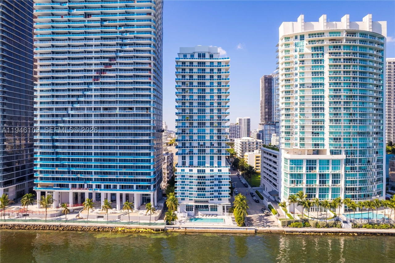 Real estate property located at 700 25th St #2002, Miami-dade, Star Lofts On The Bay Con, Miami, FL