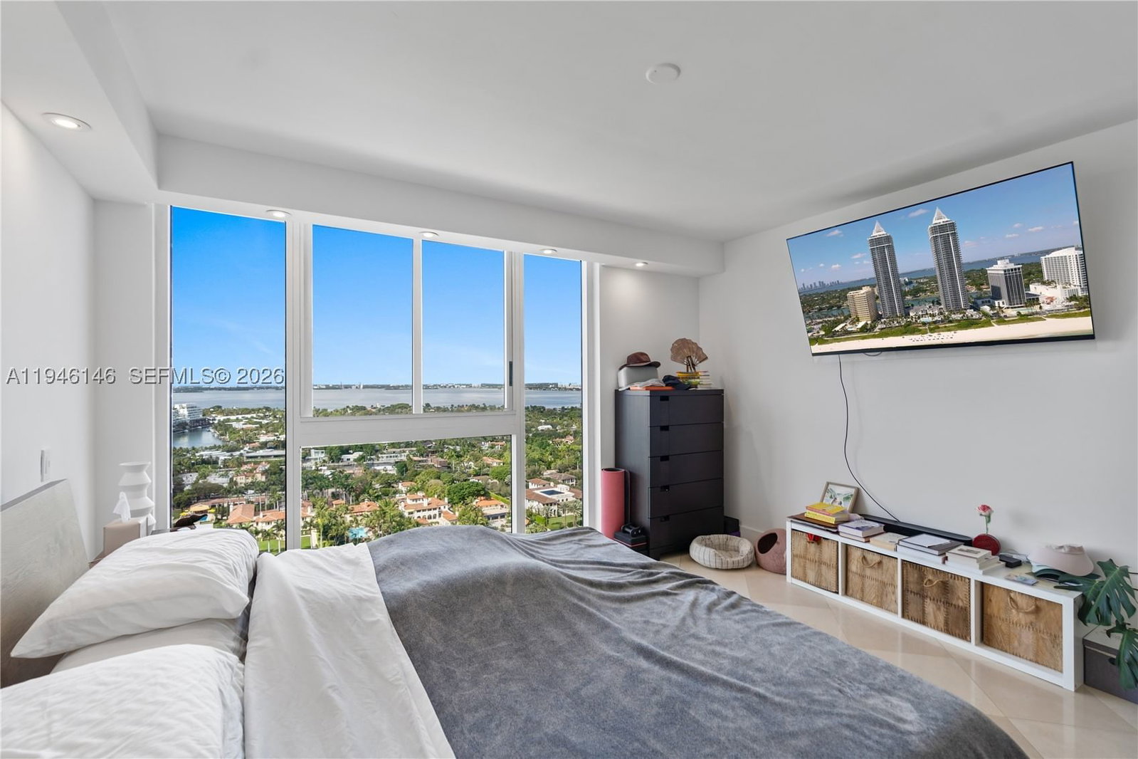 Real estate property located at 4779 Collins Ave #2607, Miami-dade, Blue Diamond Condo, Miami Beach, FL