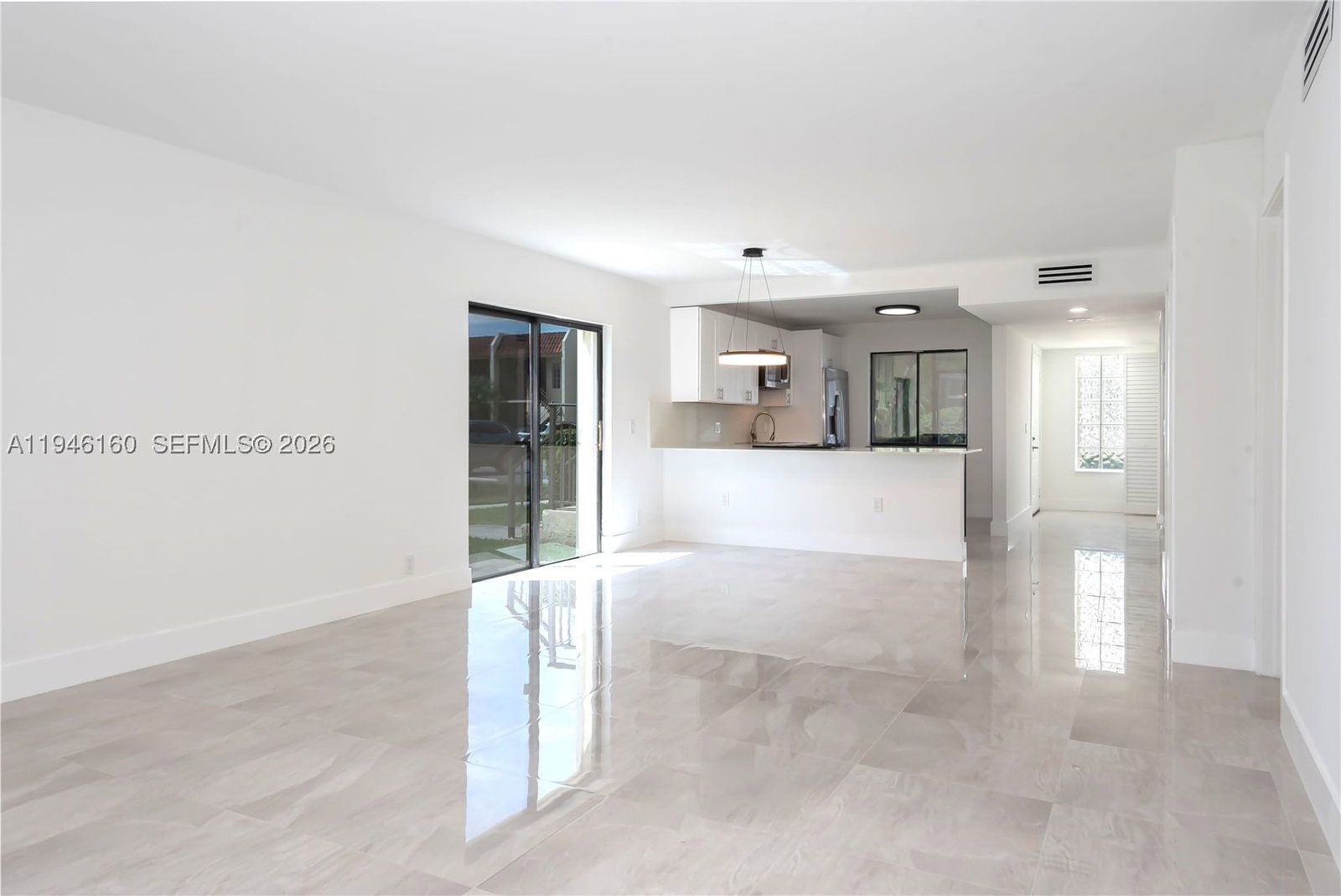 Real estate property located at 16461 Blatt Blvd #104, Broward, Gardens At Bonaventure 14, Weston, FL