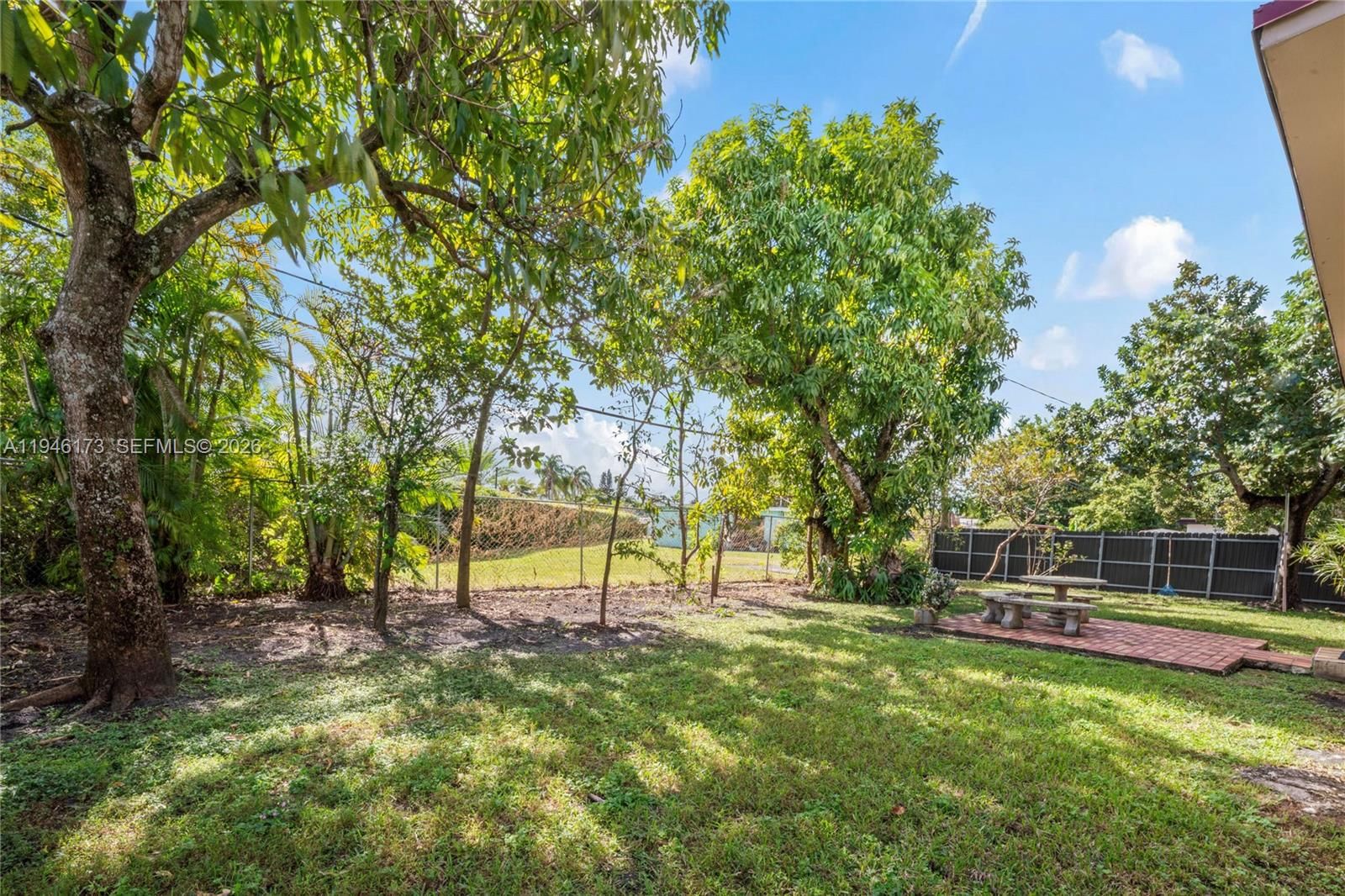 Real estate property located at 9730 44th St, Miami-dade, Tropical Ests, Miami, FL