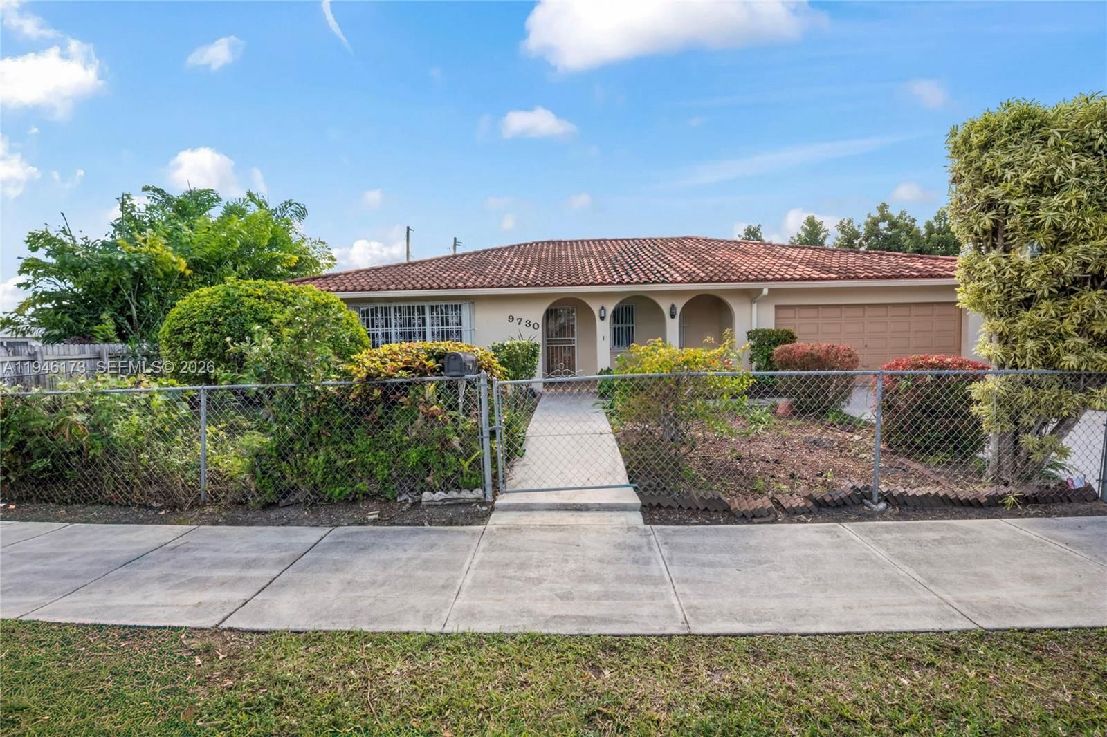 Real estate property located at 9730 44th St, Miami-dade, Tropical Ests, Miami, FL