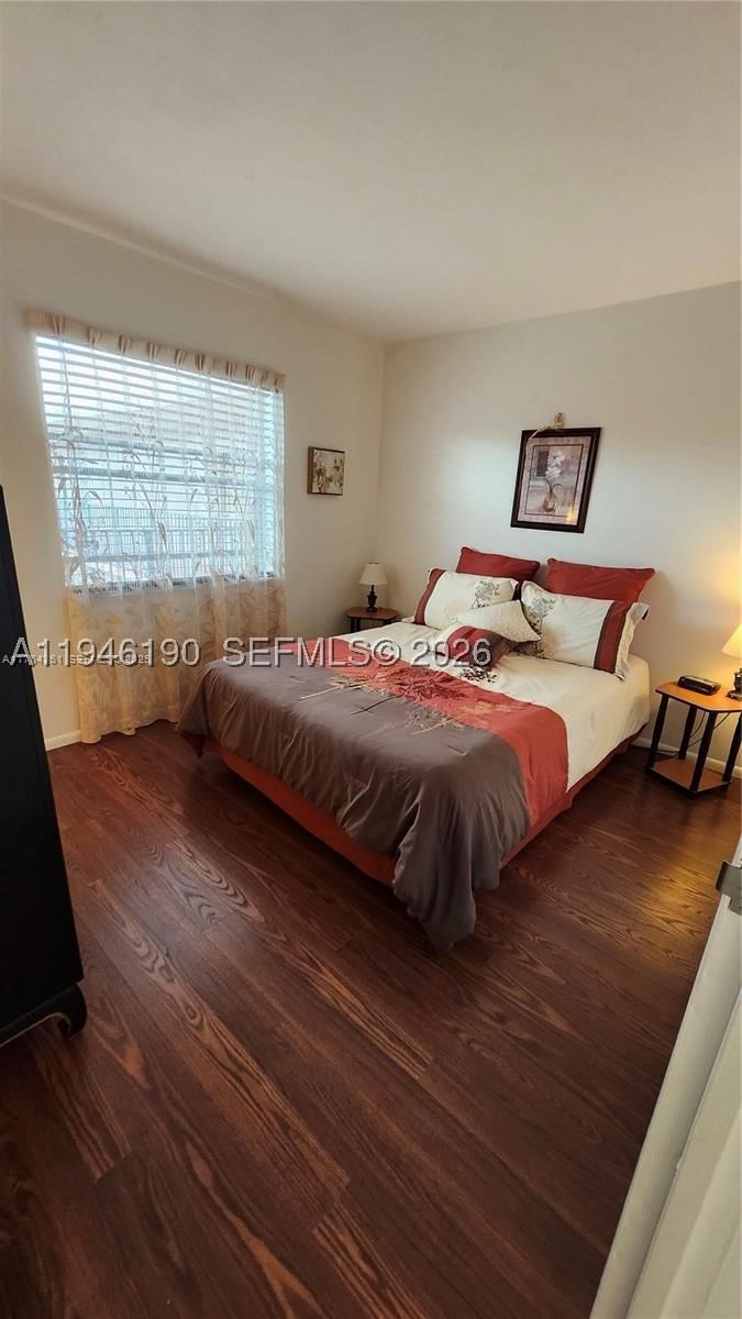 Real estate property located at 2821 Somerset Dr #400, Broward, Somerset No 1 Condo, Lauderdale Lakes, FL