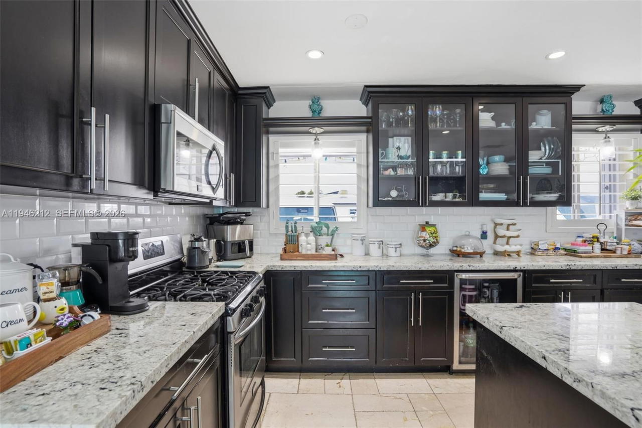 Real estate property located at 4335 98th Ct, Miami-dade, Plat Of Camner Terr, Miami, FL