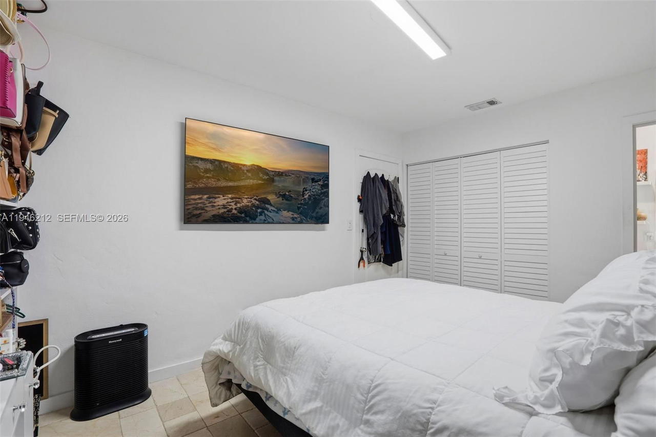 Real estate property located at 4335 98th Ct, Miami-dade, Plat Of Camner Terr, Miami, FL