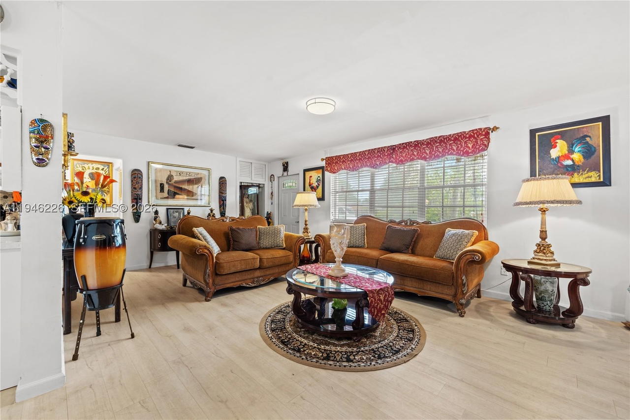 Real estate property located at 7051 2nd Ct, Broward, Boulevard Park, Pembroke Pines, FL