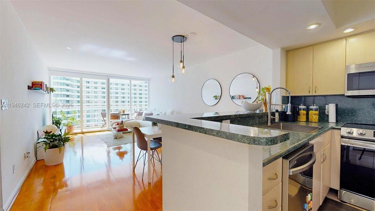 Real estate property located at 5600 Collins Ave #10A, Miami-dade, 5600 Condo, Miami Beach, FL