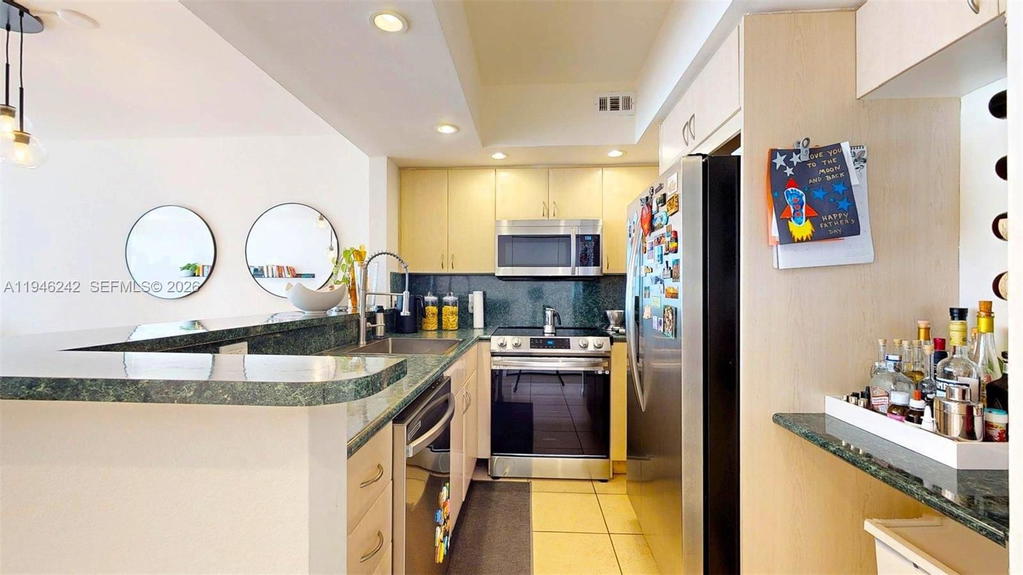 Real estate property located at 5600 Collins Ave #10A, Miami-dade, 5600 Condo, Miami Beach, FL