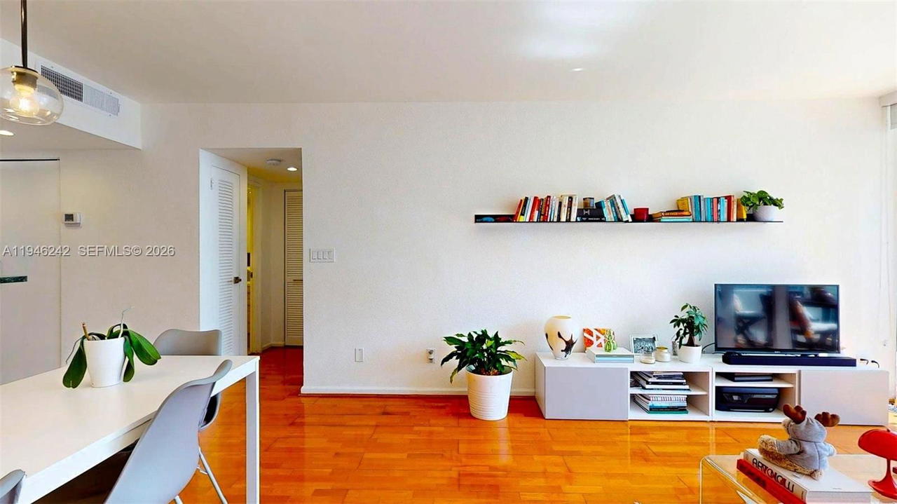 Real estate property located at 5600 Collins Ave #10A, Miami-dade, 5600 Condo, Miami Beach, FL