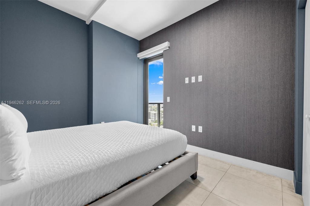 Real estate property located at 239 9th St #2303, Miami-dade, Smart Brickell, Miami, FL