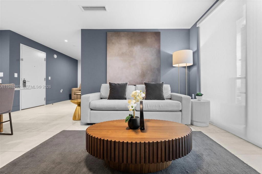 Real estate property located at 239 9th St #2303, Miami-dade, Smart Brickell, Miami, FL
