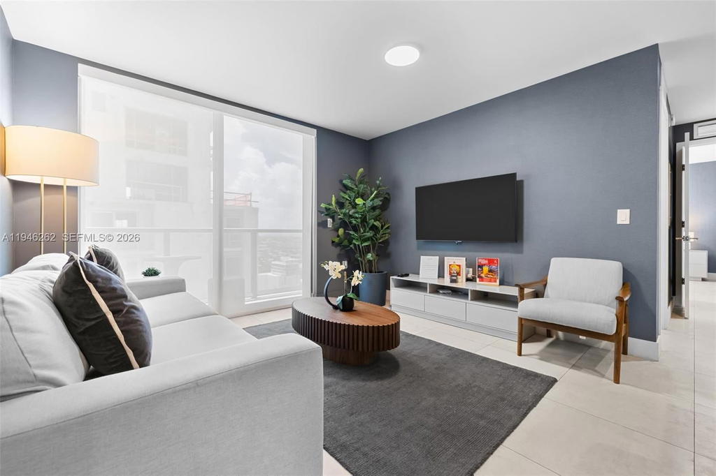 Real estate property located at 239 9th St #2303, Miami-dade, Smart Brickell, Miami, FL
